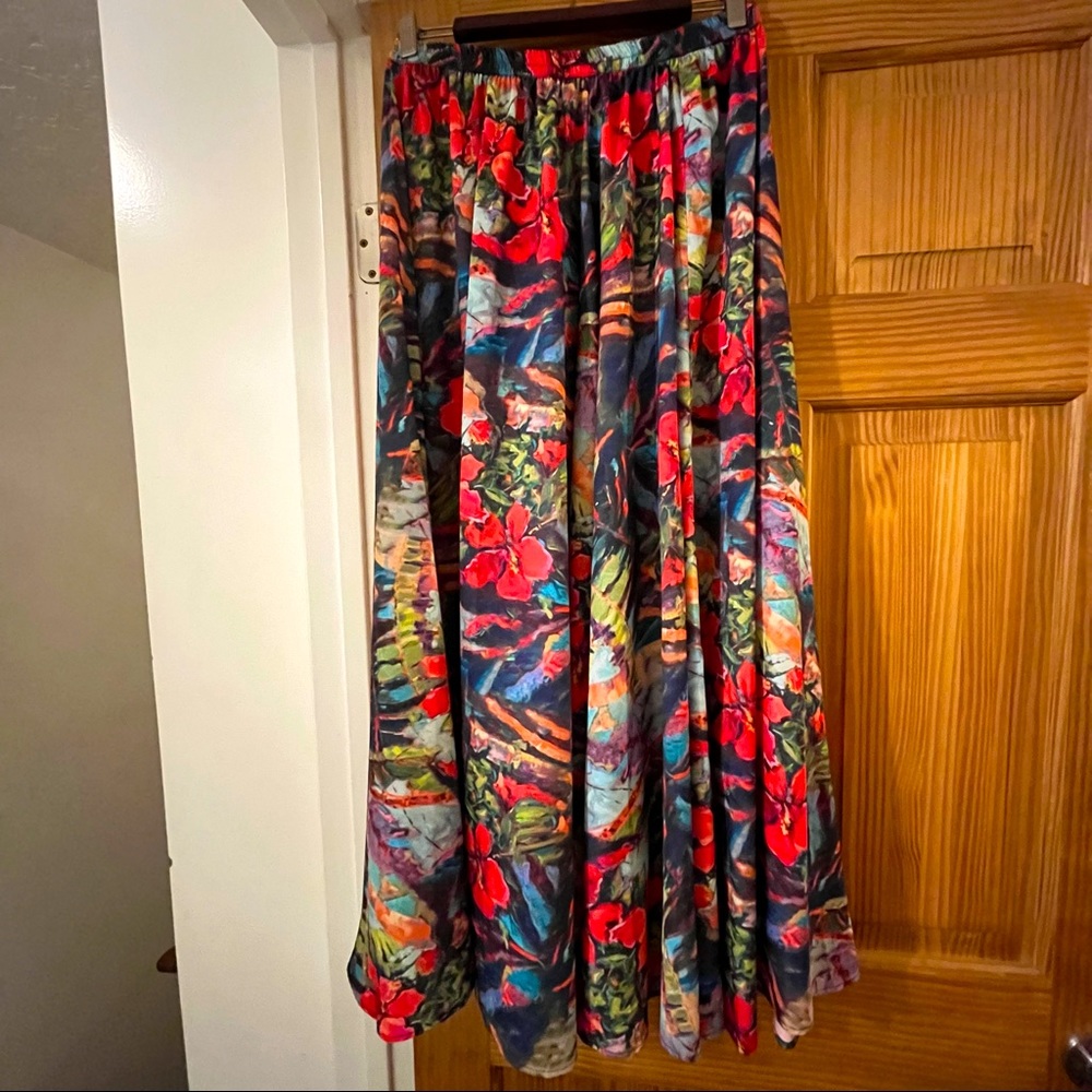 Floral Tropical Pattern Maxi Skirt